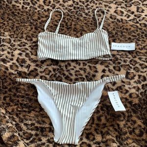 Kendall & Kylie Bikini